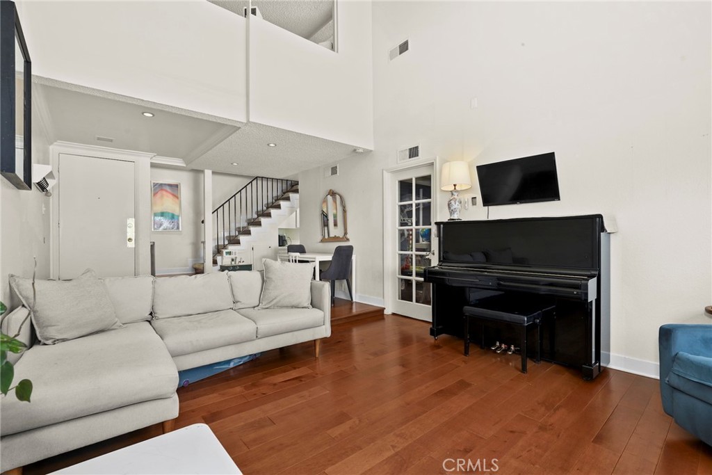 3565 Linden Avenue #323