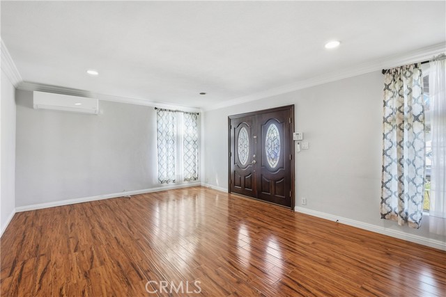 10962 Elm Ave, Lynwood, CA 90262 photo 9