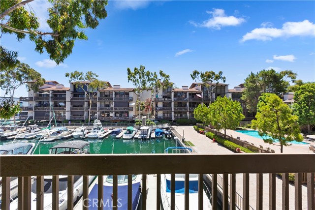Detail Gallery Image 21 of 30 For 5226 Marina Pacifica Dr, Long Beach,  CA 90803 - 1 Beds | 1/1 Baths