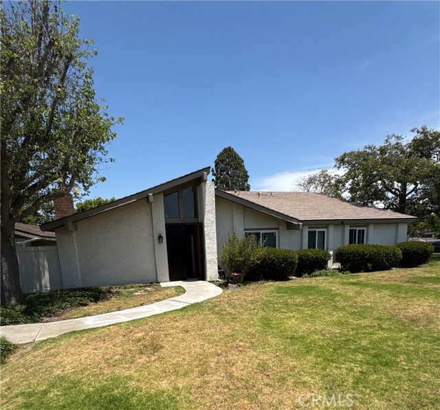 502 Holly Avenue, Oxnard CA: https://media.crmls.org/medias/fa6c5662-24c0-4a6a-ac48-82b43c6001ce.jpg