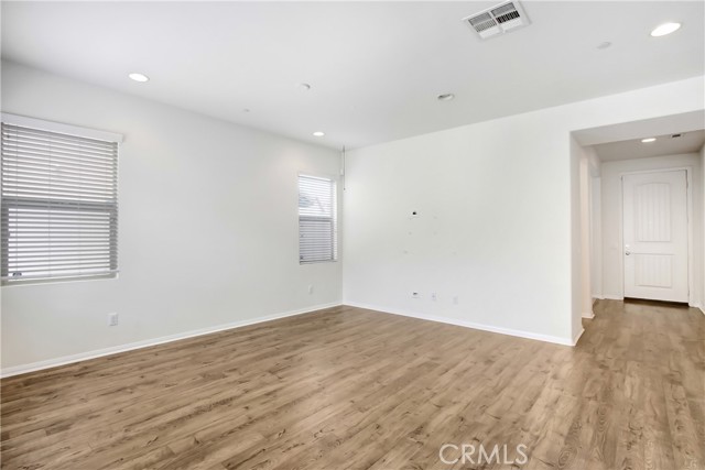 11839 Greenbrier Lane, Grand Terrace CA: https://media.crmls.org/medias/fa6c755c-065a-497d-a1d9-391a2b97cea6.jpg