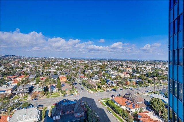 2999 E Ocean Boulevard, Long Beach CA: https://media.crmls.org/medias/fa6d4270-d597-4f0c-92e3-ad5114db3549.jpg