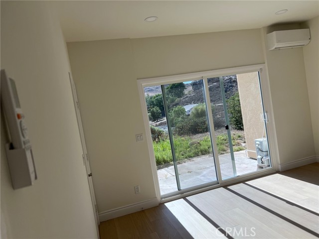 2005 Mt Vernon Avenue, Riverside CA: https://media.crmls.org/medias/fa6dccac-e21e-4512-9a03-9f353128c139.jpg