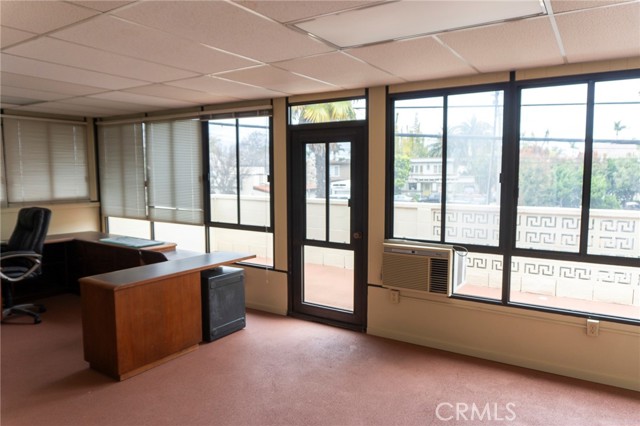3101 E 2nd Street, Long Beach CA: https://media.crmls.org/medias/fa6de5aa-e639-46e1-a2f8-60066fdbccad.jpg