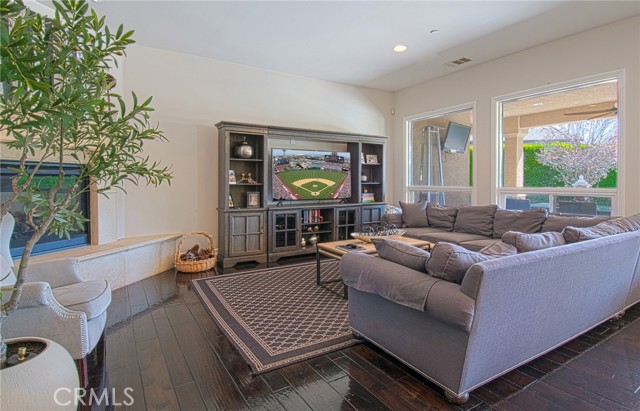 Detail Gallery Image 34 of 41 For 211 S Grand, West Covina,  CA 91791 - 4 Beds | 3/1 Baths