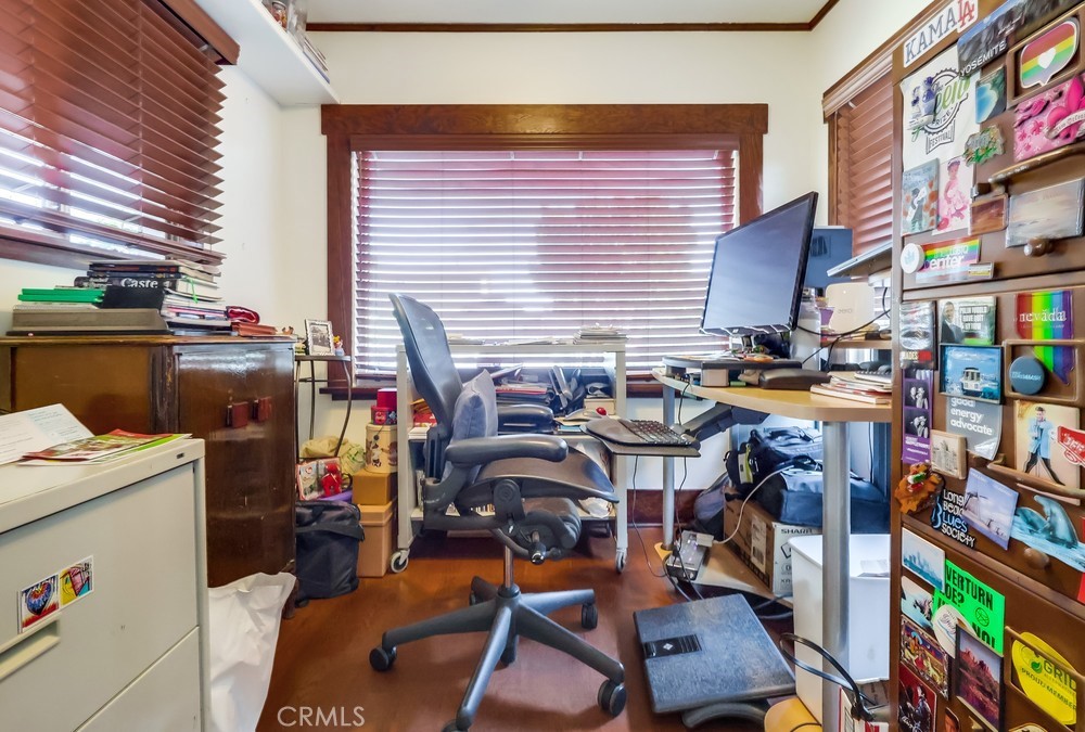 https://media.crmls.org/medias/fa6e910e-3872-4780-bb6d-fde97b4009a6.jpg?preset=X-Large