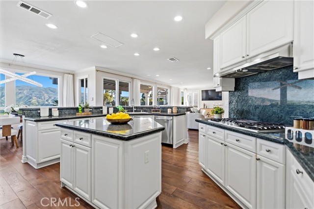 Detail Gallery Image 19 of 75 For 27170 Big Horn Mountain, Yorba Linda,  CA 92887 - 6 Beds | 5/1 Baths