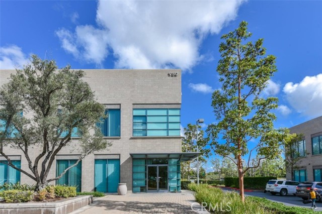 950 Roosevelt, Irvine CA: https://media.crmls.org/medias/fa6f6b19-1082-4b0f-b089-e7aa8d18147a.jpg