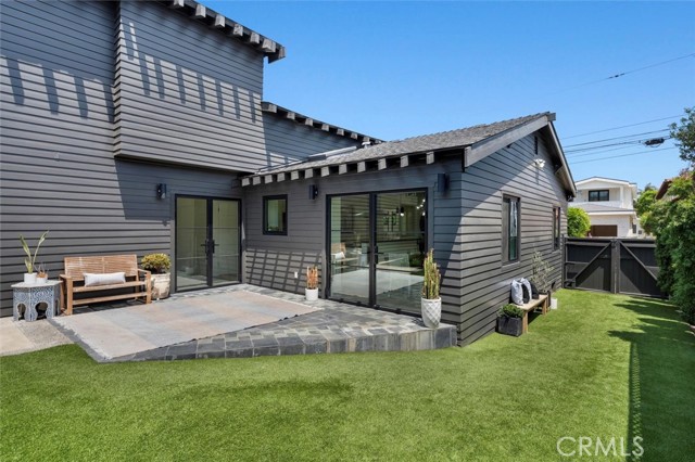 1012 10th Street, Manhattan Beach CA: https://media.crmls.org/medias/fa70909d-44c7-474d-9e5c-34eede87f69a.jpg