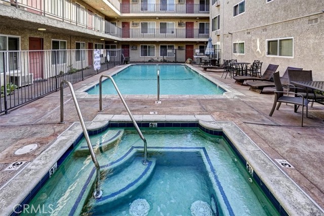 Detail Gallery Image 23 of 28 For 20327 Saticoy St #202,  Winnetka,  CA 91306 - 1 Beds | 1 Baths