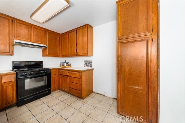 Detail Gallery Image 10 of 22 For 7792 Lemon Ct, Fontana,  CA 92336 - 2 Beds | 2 Baths