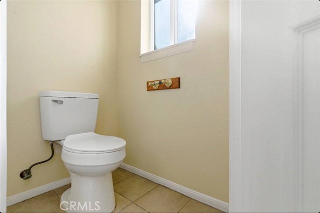 6895 Coyote Rd, Phelan CA: https://media.crmls.org/medias/fa71d0fc-6de1-49a1-b553-b4bb23a89bea.jpg