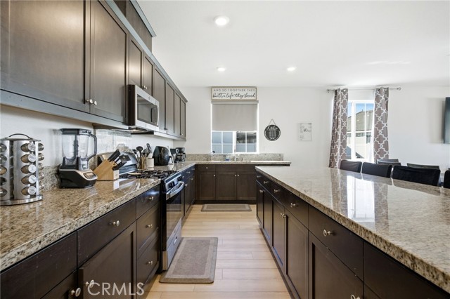 Detail Gallery Image 9 of 29 For 1903 Breachy, Hemet,  CA 92545 - 3 Beds | 2 Baths