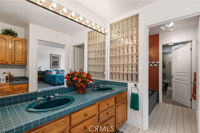 Primary bath dressing area
