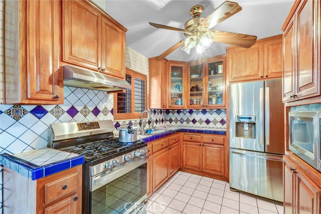 1104 Frigate, Wilmington CA: https://media.crmls.org/medias/fa72b4f1-46eb-48e2-b119-6bc8c14a476d.jpg