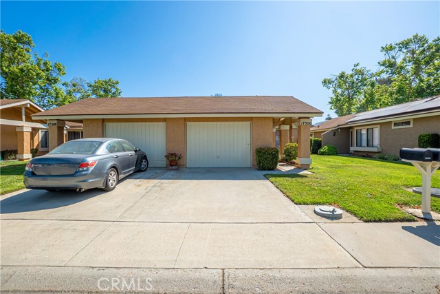 Detail Gallery Image 2 of 45 For 17306 Village 17, Camarillo,  CA 93012 - 2 Beds | 2 Baths