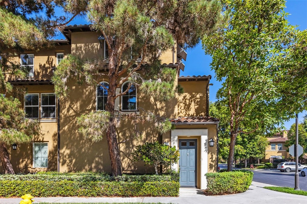 MLS #OC26148718 image #1