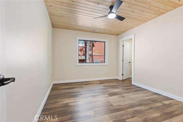 Detail Gallery Image 18 of 31 For 183 Moreno Lane, Sugarloaf,  CA 92386 - 3 Beds | 2 Baths