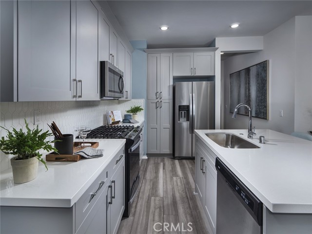 Detail Gallery Image 8 of 17 For 1575 Stratus Dr, Pomona,  CA 91768 - 3 Beds | 3 Baths