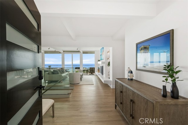 Detail Gallery Image 13 of 48 For 365 Heather Pl, Laguna Beach,  CA 92651 - 5 Beds | 4 Baths