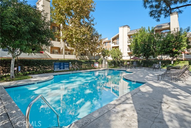 Detail Gallery Image 43 of 52 For 21400 Burbank Bld #313,  Woodland Hills,  CA 91367 - 2 Beds | 2 Baths