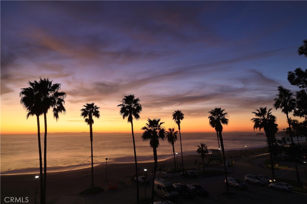 https://media.crmls.org/medias/fa7700f5-f2cd-4005-b5c0-affd8538a559.jpg?preset=X-Large
