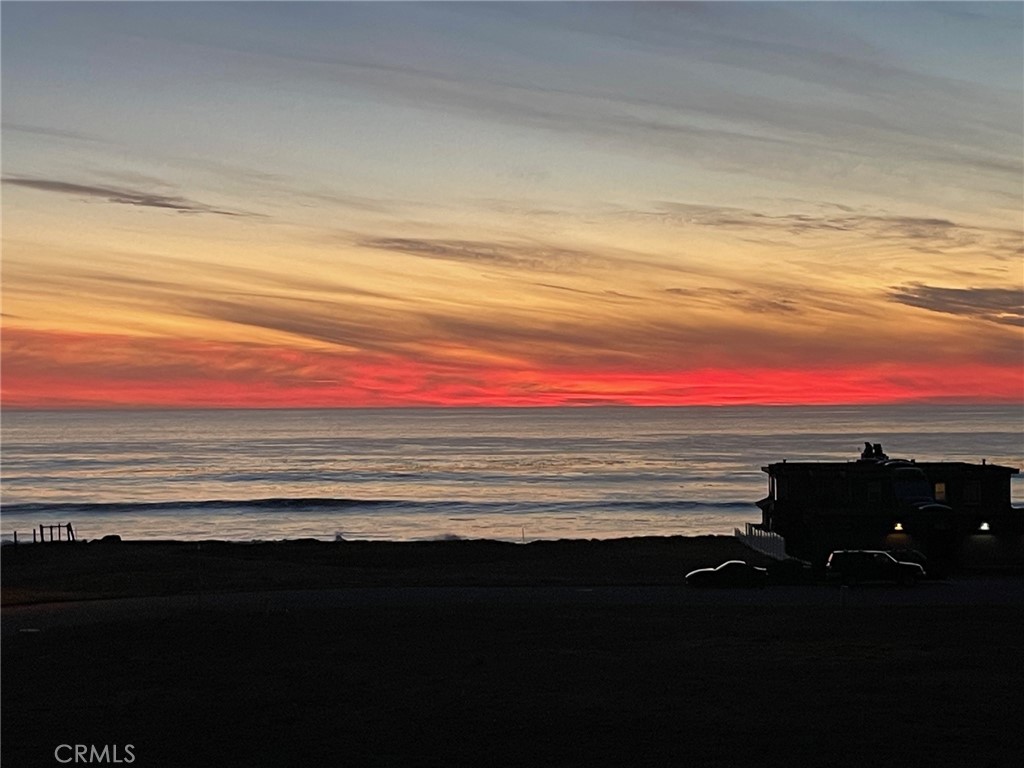 https://media.crmls.org/medias/fa7795d7-df69-4e8c-92a8-58df36963285.jpg?preset=X-Large