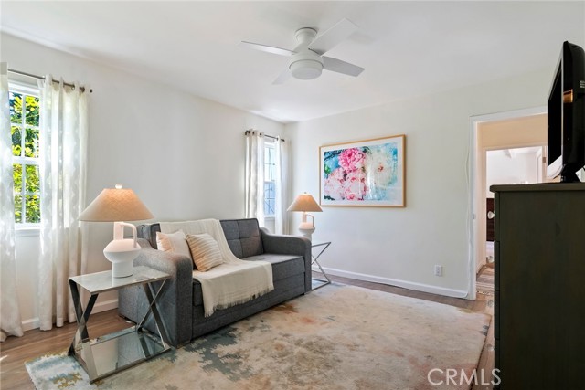 14724 Cumpston Street photo 28