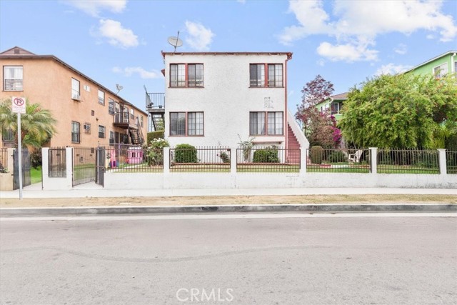 Detail Gallery Image 10 of 14 For 1919 W 35th St, Los Angeles,  CA 90018 - – Beds | – Baths