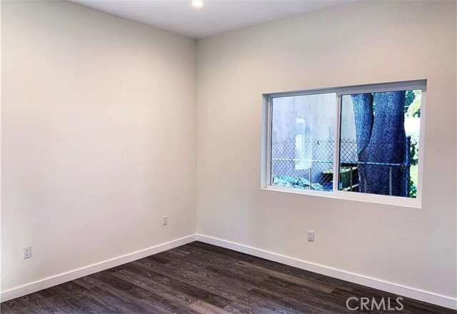 Detail Gallery Image 14 of 20 For 17217 Kittridge, Lake Balboa,  CA 91406 - 3 Beds | 2 Baths