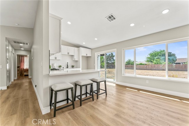 Detail Gallery Image 8 of 32 For 13875 Stage Coach Cir., Victorville,  CA 92392 - 3 Beds | 2 Baths