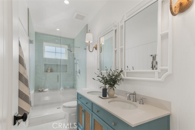 Detail Gallery Image 50 of 75 For 153 Granada Ave, Long Beach,  CA 90803 - 5 Beds | 4 Baths