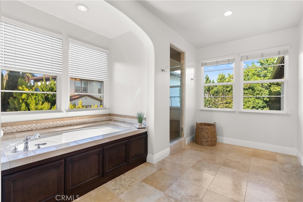 MLS #OC25244940 image #29