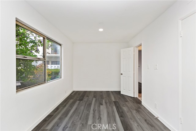 Detail Gallery Image 18 of 32 For 4065 Ursula Ave #2,  Los Angeles,  CA 90008 - 2 Beds | 2 Baths