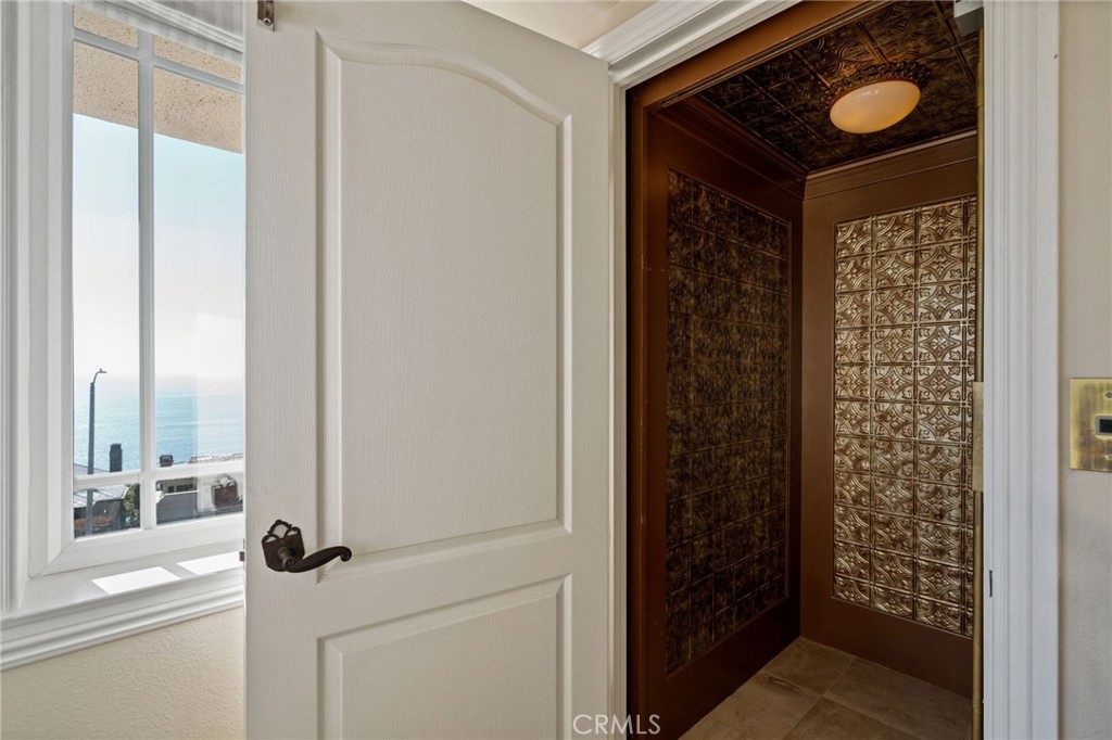 Fa7b9a08 01e0 477f Bc7c E9f87fbcb72b