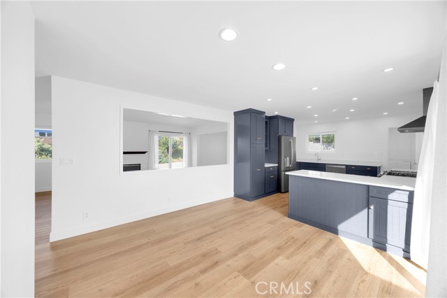 Detail Gallery Image 5 of 37 For 2527 E Brookside, Orange,  CA 92867 - 4 Beds | 2 Baths