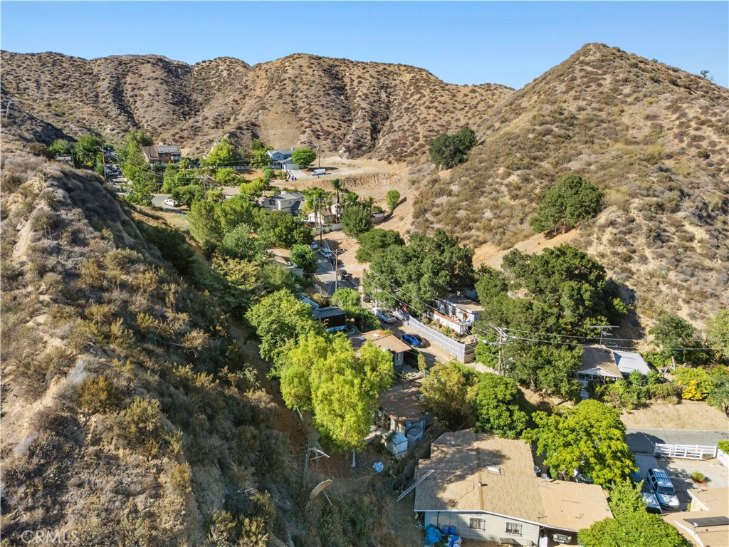 https://media.crmls.org/medias/fa7c18d6-0d12-49da-82e9-bde146ca0cae.jpg?preset=X-Large