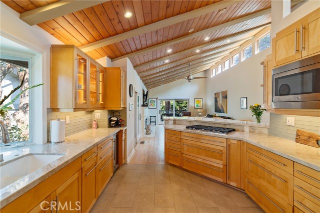 2213 Valley Drive, Manhattan Beach, California 90266, 4 Bedrooms Bedrooms, ,3 BathroomsBathrooms,Residential,Sold,Valley,SB22167937