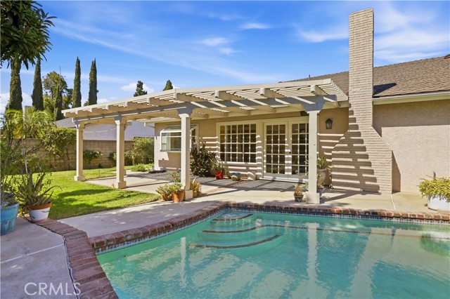 15444 Marilla Street photo 33