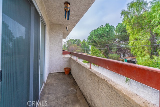 Detail Gallery Image 7 of 52 For 11136 Lorne St #5, Sun Valley,  CA 91352 - 3 Beds | 2/1 Baths