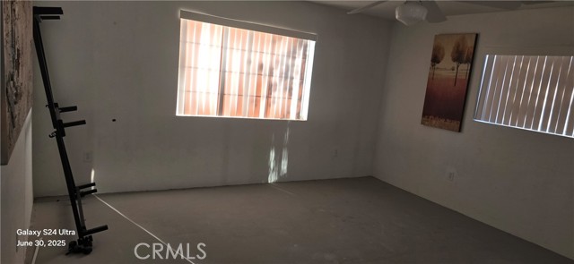 121 Old Woman Springs Road, Yucca Valley CA: https://media.crmls.org/medias/fa7e552d-aa2b-487e-9025-3caa80fbfceb.jpg