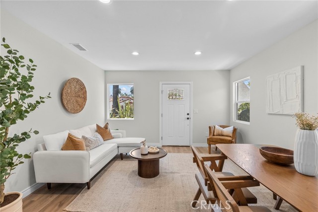 Detail Gallery Image 5 of 52 For 1745 W 39th St, Los Angeles,  CA 90062 - – Beds | – Baths