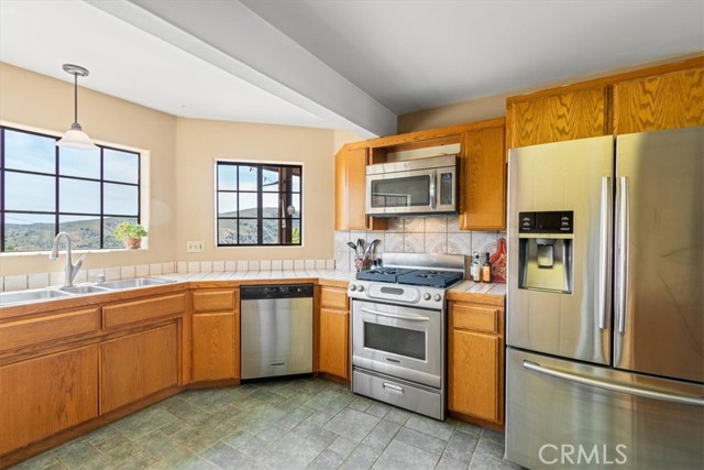 770 Roads End, Lebec CA: https://media.crmls.org/medias/fa814417-e73b-4594-980d-c90c9a7d0712.jpg