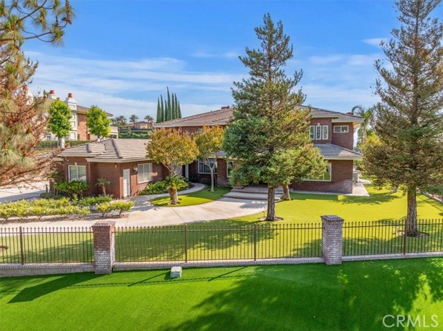 Detail Gallery Image 3 of 75 For 6975 Wyndham Hill Dr, Riverside,  CA 92506 - 4 Beds | 4/1 Baths