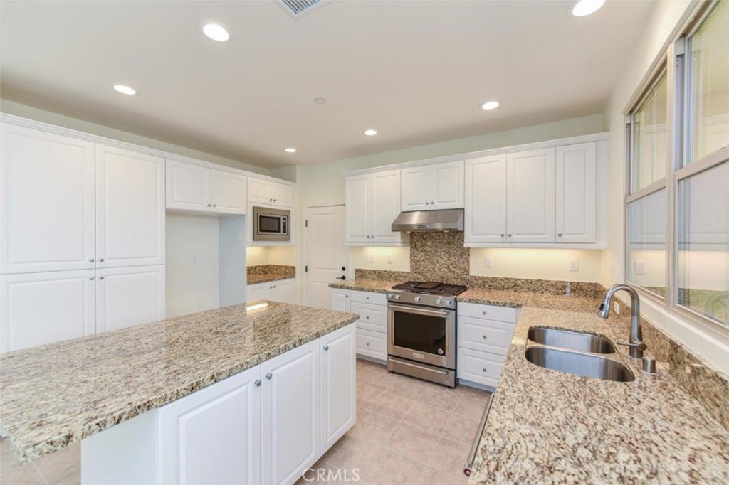 MLS #OC25225555 image #26