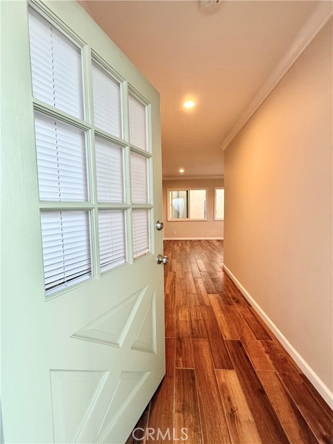 Detail Gallery Image 4 of 31 For 24 10th Ct, Hermosa Beach,  CA 90254 - 1 Beds | 1 Baths