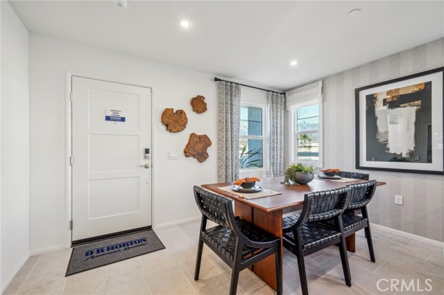 Detail Gallery Image 8 of 34 For 16163 Lumia Way, Fontana,  CA 92336 - 4 Beds | 2/1 Baths