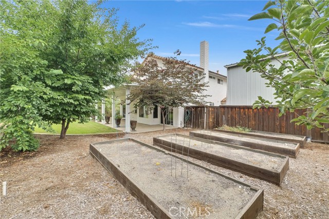 1070 Cannon Road, Riverside CA: https://media.crmls.org/medias/fa826f1d-f9fc-4189-8ad0-c521d5cb8aaf.jpg
