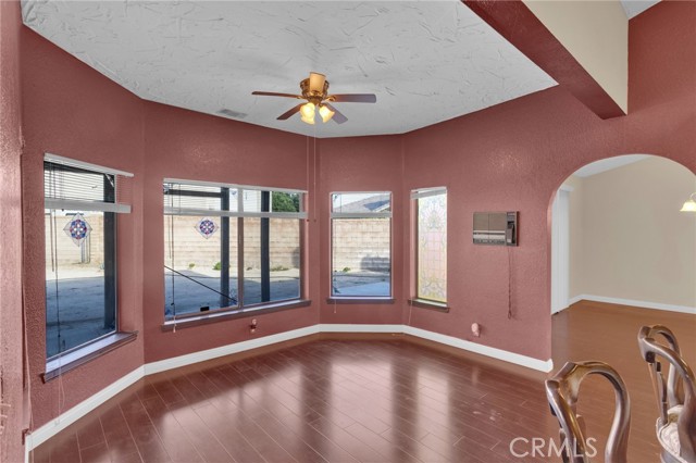 Detail Gallery Image 28 of 65 For 13889 Olathe Rd, Apple Valley,  CA 92307 - 5 Beds | 2/1 Baths