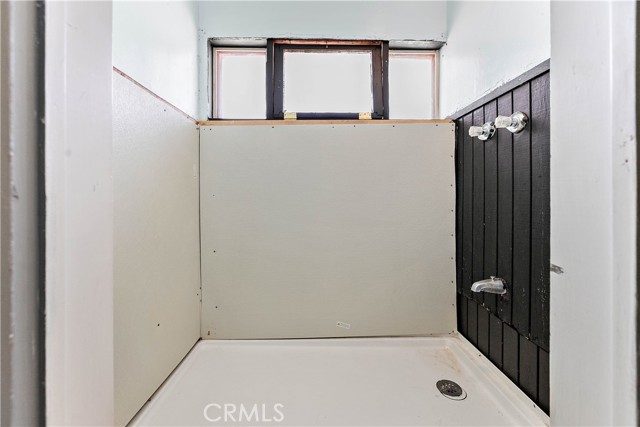 Detail Gallery Image 20 of 45 For 10888 Phelan Rd., Oak Hills,  CA 92344 - 1 Beds | 1 Baths